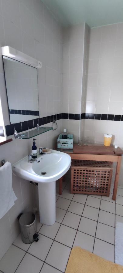 Joanna'S Studio , Key Locker By Whatsapp Own Entrance, Own Bathroom Youghal Extérieur photo