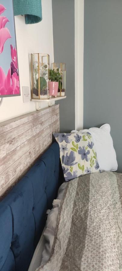 Joanna'S Studio , Key Locker By Whatsapp Own Entrance, Own Bathroom Youghal Extérieur photo