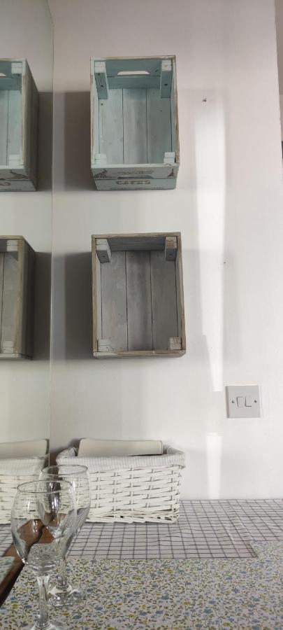 Joanna'S Studio , Key Locker By Whatsapp Own Entrance, Own Bathroom Youghal Extérieur photo