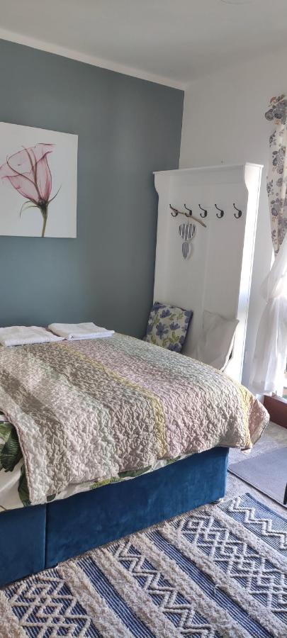 Joanna'S Studio , Key Locker By Whatsapp Own Entrance, Own Bathroom Youghal Extérieur photo